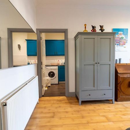Spacious And Light Flat In Clapham 런던 외부 사진